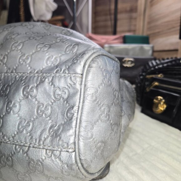 Gucci Sukey Handbag - Picture 4 of 10